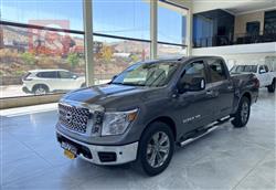 Nissan Titan
